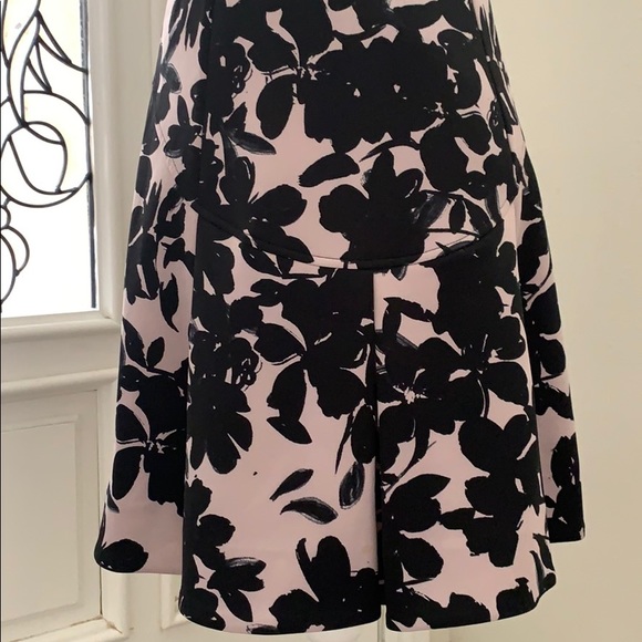 Taylor Women’s dress size 2 - Picture 5 of 7